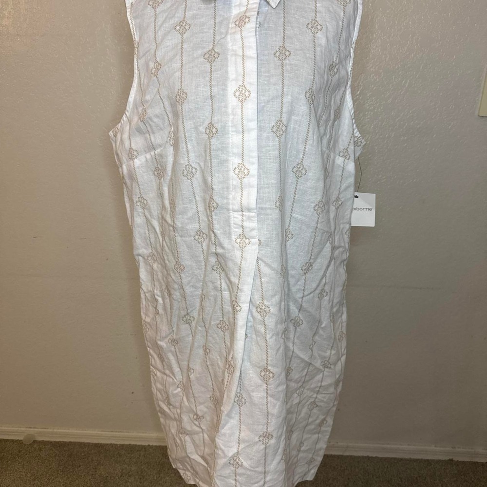 JCPenney white sleeveless shirt dress with beige geometric print